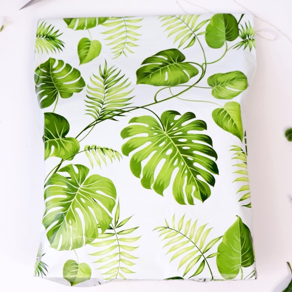 50 14X19X4 Flat Bottom Poly Mailers PRICE IS FIRM - Picture 6 of 7